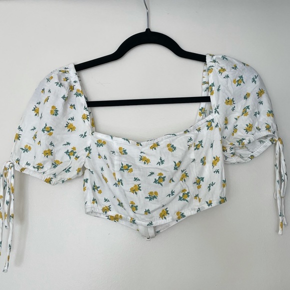 Princess Polly Tops - Princess Polly Floral Crop Top